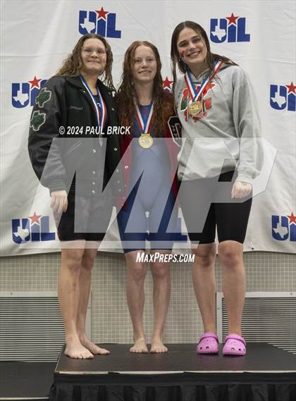 Thumbnail 2 in UIL 6A Swimming & Diving Finals photogallery.