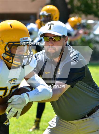 Thumbnail 3 in Raton @ McCurdy photogallery.