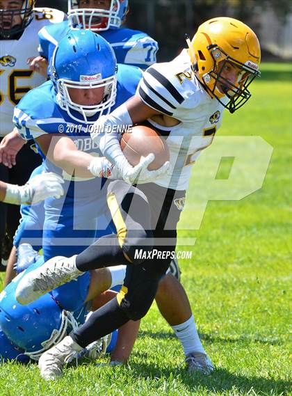 Thumbnail 2 in Raton @ McCurdy photogallery.
