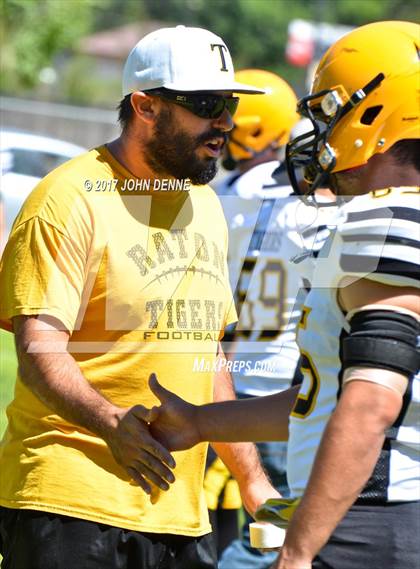 Thumbnail 2 in Raton @ McCurdy photogallery.