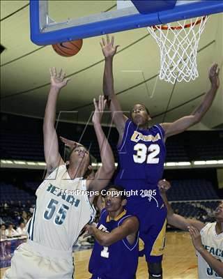 Thumbnail 1 in Lynwood vs.  Poly Long Beach(Nike Extravaganza) photogallery.