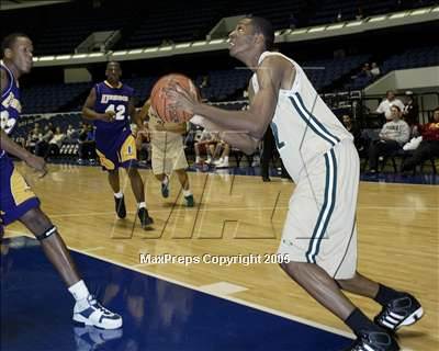 Thumbnail 1 in Lynwood vs.  Poly Long Beach(Nike Extravaganza) photogallery.