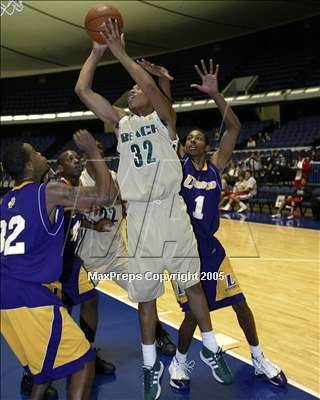 Thumbnail 2 in Lynwood vs.  Poly Long Beach(Nike Extravaganza) photogallery.