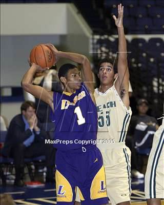 Thumbnail 1 in Lynwood vs.  Poly Long Beach(Nike Extravaganza) photogallery.