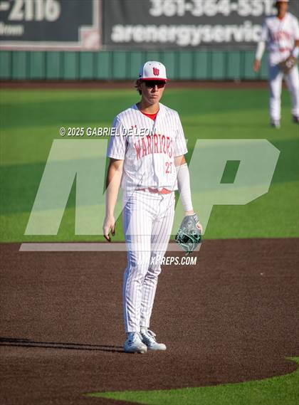 Thumbnail 2 in Victoria West vs Sinton (Calallen Tournament) photogallery.