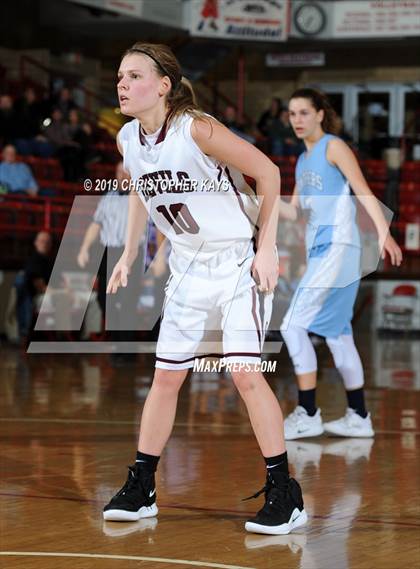 Thumbnail 3 in Pinckneyville vs. Sesser-Valier/Waltonville (West Frankfort Mid-Winter Classic) photogallery.