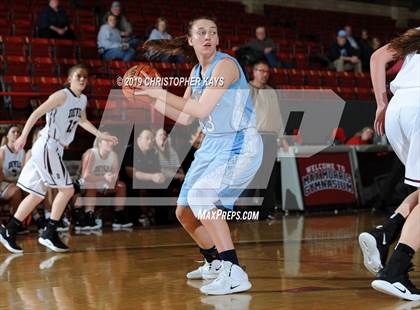 Thumbnail 3 in Pinckneyville vs. Sesser-Valier/Waltonville (West Frankfort Mid-Winter Classic) photogallery.