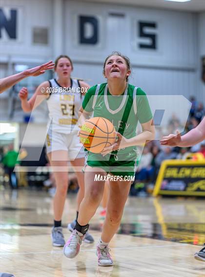 Thumbnail 2 in Salem vs Valley Springs (3A-2 District tournament) photogallery.