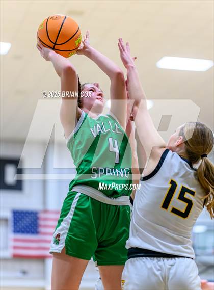 Thumbnail 1 in Salem vs Valley Springs (3A-2 District tournament) photogallery.