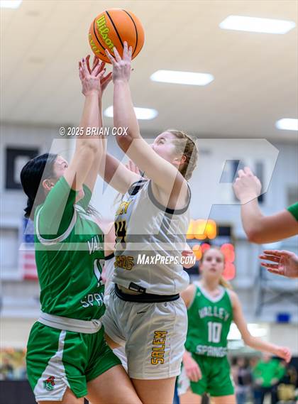 Thumbnail 3 in Salem vs Valley Springs (3A-2 District tournament) photogallery.