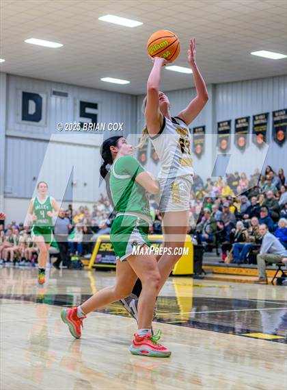 Thumbnail 2 in Salem vs Valley Springs (3A-2 District tournament) photogallery.