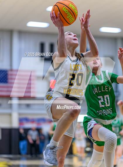 Thumbnail 2 in Salem vs Valley Springs (3A-2 District tournament) photogallery.