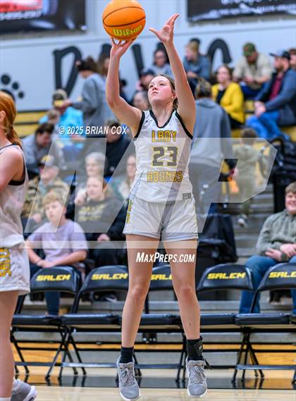 Thumbnail 1 in Salem vs Valley Springs (3A-2 District tournament) photogallery.