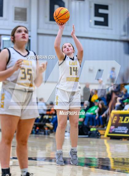 Thumbnail 3 in Salem vs Valley Springs (3A-2 District tournament) photogallery.
