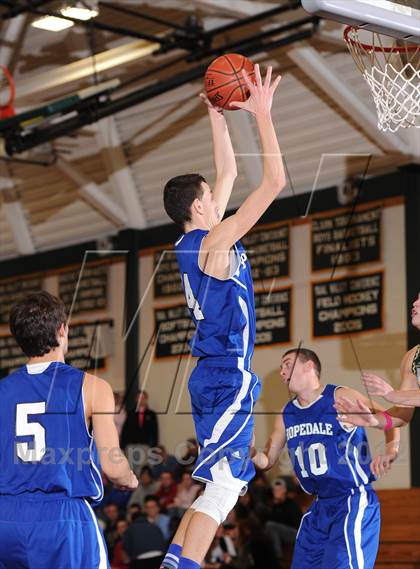 Thumbnail 1 in Hopedale @ Nipmuc Regional photogallery.