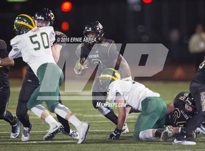 Thumbnail 3 in San Ramon Valley vs Antioch (CIF NCS D1 Playoffs) photogallery.