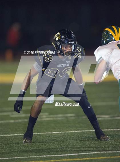 Thumbnail 2 in San Ramon Valley vs Antioch (CIF NCS D1 Playoffs) photogallery.