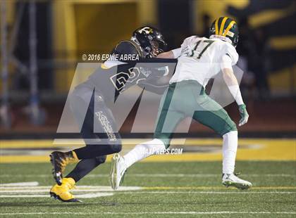 Thumbnail 3 in San Ramon Valley vs Antioch (CIF NCS D1 Playoffs) photogallery.