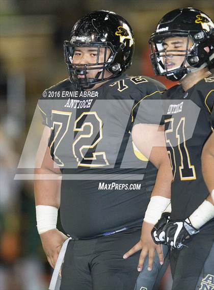 Thumbnail 3 in San Ramon Valley vs Antioch (CIF NCS D1 Playoffs) photogallery.