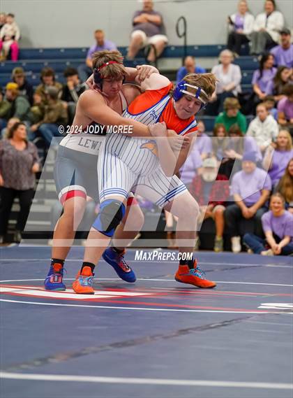 Thumbnail 3 in North Pontotoc vs Lewisburg photogallery.