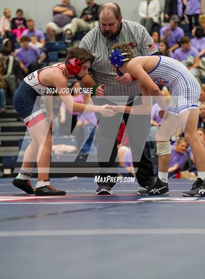 Thumbnail 3 in North Pontotoc vs Lewisburg photogallery.