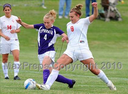 Thumbnail 2 in Ephrata vs Conestoga Valley (AAA District 3 Playoffs) photogallery.