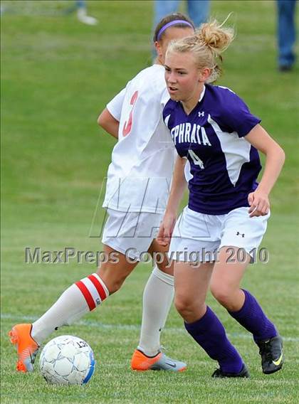 Thumbnail 1 in Ephrata vs Conestoga Valley (AAA District 3 Playoffs) photogallery.
