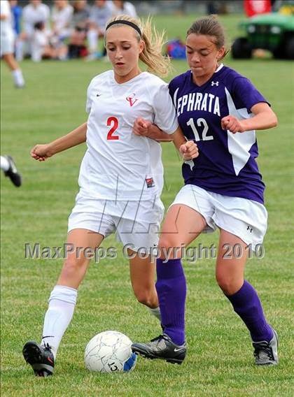 Thumbnail 2 in Ephrata vs Conestoga Valley (AAA District 3 Playoffs) photogallery.
