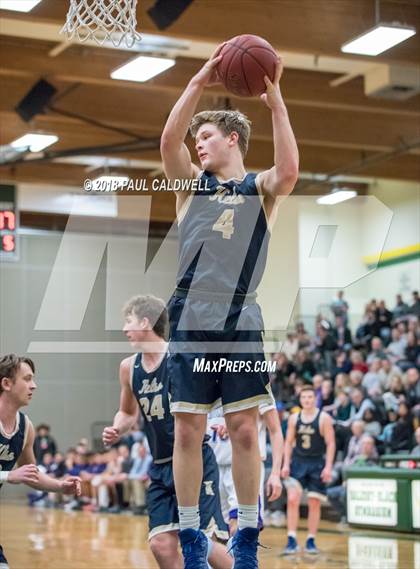 Thumbnail 3 in North Thurston vs. Kelso (WIAA 3A District Playoff) photogallery.