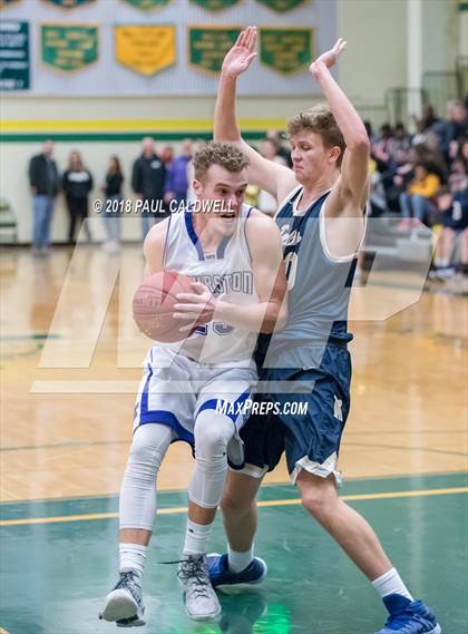 Thumbnail 3 in North Thurston vs. Kelso (WIAA 3A District Playoff) photogallery.
