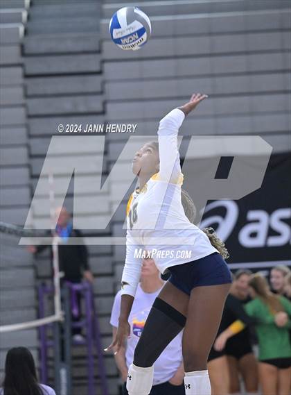 Thumbnail 2 in Prestonwood Christian vs. Mater Dei (Durango Fall Classic) photogallery.