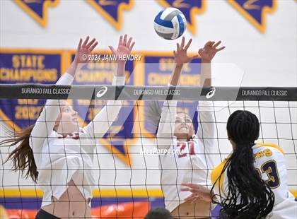 Thumbnail 3 in Prestonwood Christian vs. Mater Dei (Durango Fall Classic) photogallery.