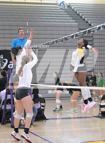 Thumbnail 3 in Prestonwood Christian vs. Mater Dei (Durango Fall Classic) photogallery.