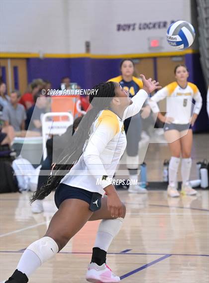 Thumbnail 2 in Prestonwood Christian vs. Mater Dei (Durango Fall Classic) photogallery.