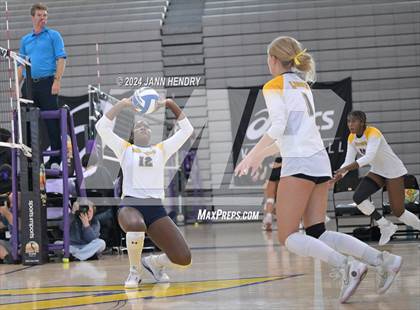 Thumbnail 2 in Prestonwood Christian vs. Mater Dei (Durango Fall Classic) photogallery.