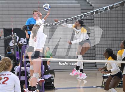 Thumbnail 2 in Prestonwood Christian vs. Mater Dei (Durango Fall Classic) photogallery.