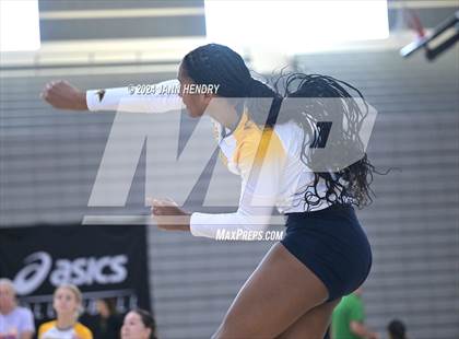 Thumbnail 2 in Prestonwood Christian vs. Mater Dei (Durango Fall Classic) photogallery.