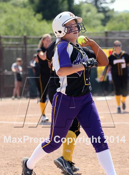 Thumbnail 3 in Granada vs. Amador Valley (CIF NCS D1 Final) photogallery.
