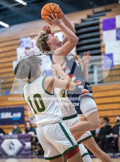 Thumbnail 2 in Patrick Henry vs. Brighton (Torrey Pines Holiday Classic) photogallery.