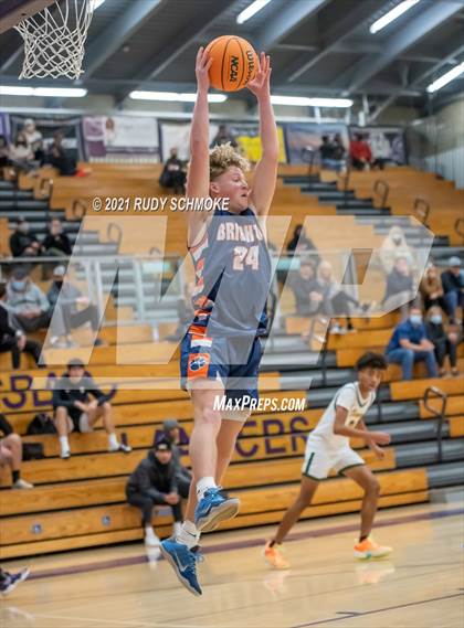 Thumbnail 3 in Patrick Henry vs. Brighton (Torrey Pines Holiday Classic) photogallery.