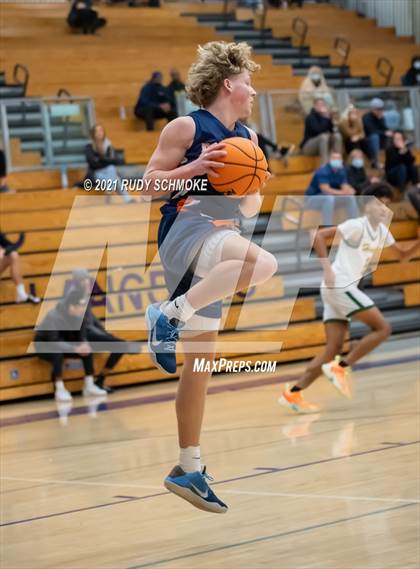 Thumbnail 3 in Patrick Henry vs. Brighton (Torrey Pines Holiday Classic) photogallery.