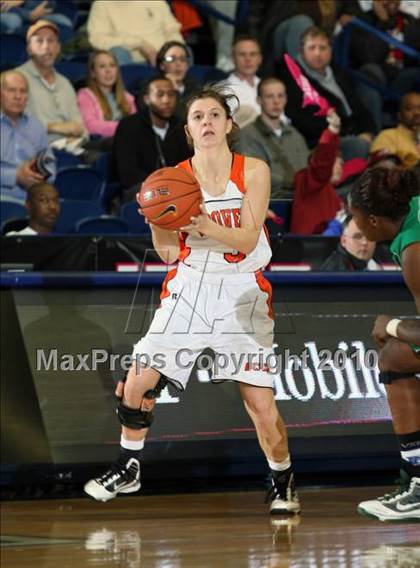 Thumbnail 3 in Hoover vs St. Mary's  (T-Mobile Invitational) photogallery.