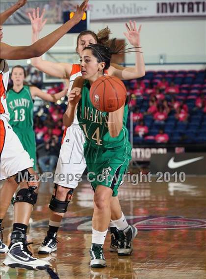 Thumbnail 3 in Hoover vs St. Mary's  (T-Mobile Invitational) photogallery.