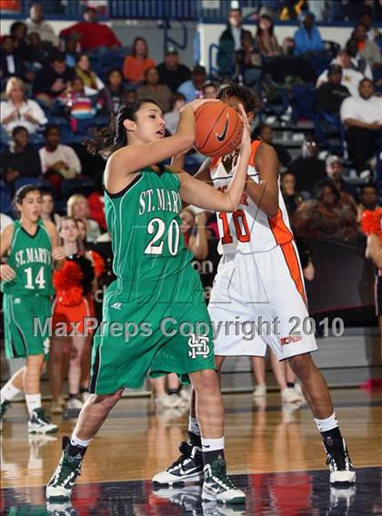 Thumbnail 1 in Hoover vs St. Mary's  (T-Mobile Invitational) photogallery.