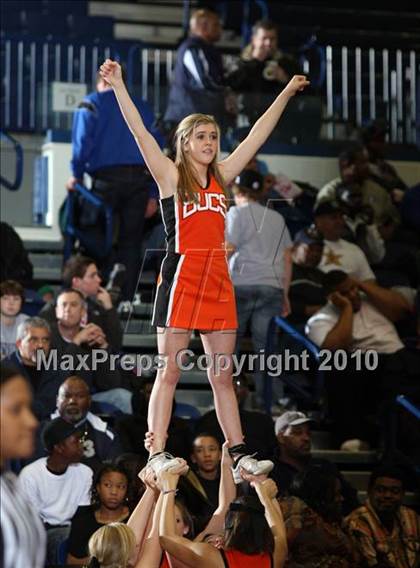 Thumbnail 2 in Hoover vs St. Mary's  (T-Mobile Invitational) photogallery.