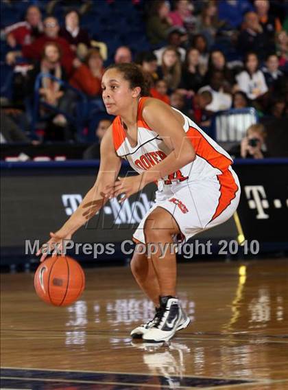 Thumbnail 1 in Hoover vs St. Mary's  (T-Mobile Invitational) photogallery.