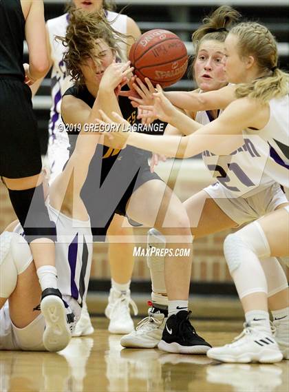 Thumbnail 1 in Amarillo vs Canyon photogallery.