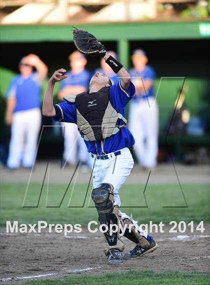 Thumbnail 3 in Haddam-Killingworth vs. Rocky Hill (CIAC Class M Final) photogallery.