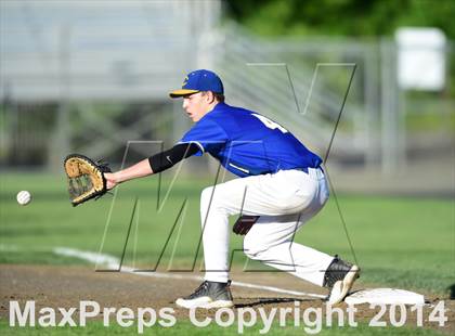 Thumbnail 3 in Haddam-Killingworth vs. Rocky Hill (CIAC Class M Final) photogallery.