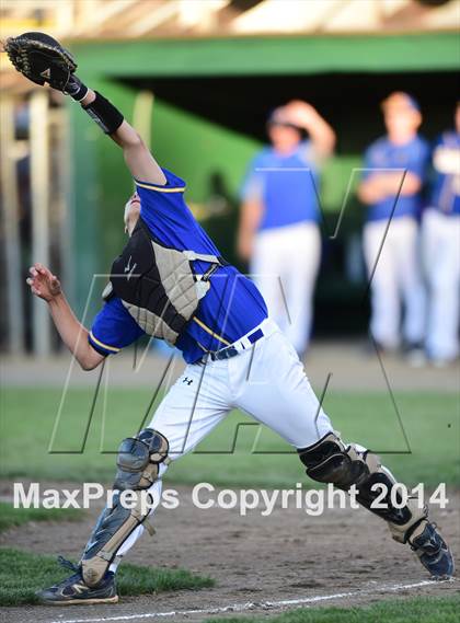 Thumbnail 2 in Haddam-Killingworth vs. Rocky Hill (CIAC Class M Final) photogallery.
